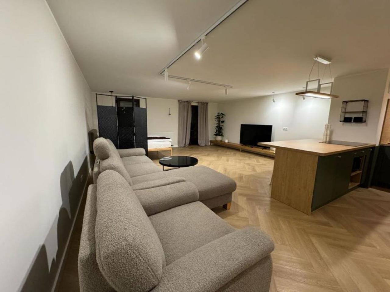 Apartament Ovoc 1.0 Chodzież Eksteriør bilde